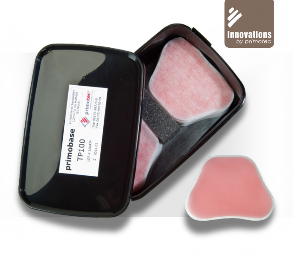 primobase TP100 von primotec: Lichtärtende Basisplatten für die Prothetik in der Zahntechnik, geliefert in der Schutzdose primotec germany